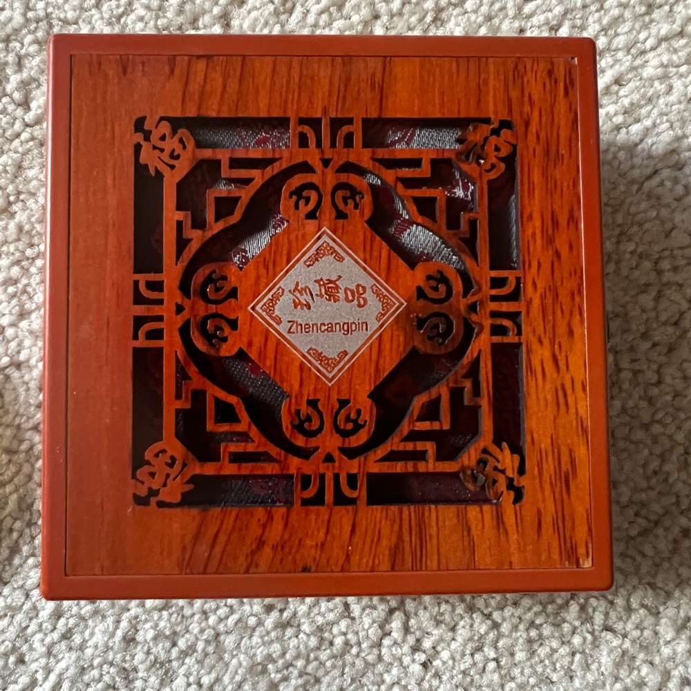 Jade(ite)? Bangle bracelet in decorative box